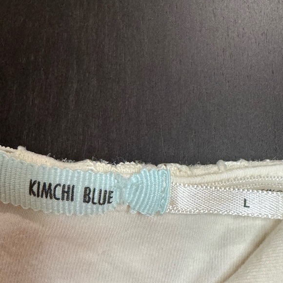 KIMCHI BLUE Lace Cream Crop Top - Picture 6 of 7